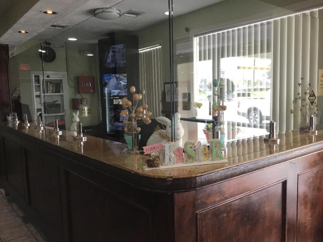 Houston Inn And Suites Luaran gambar