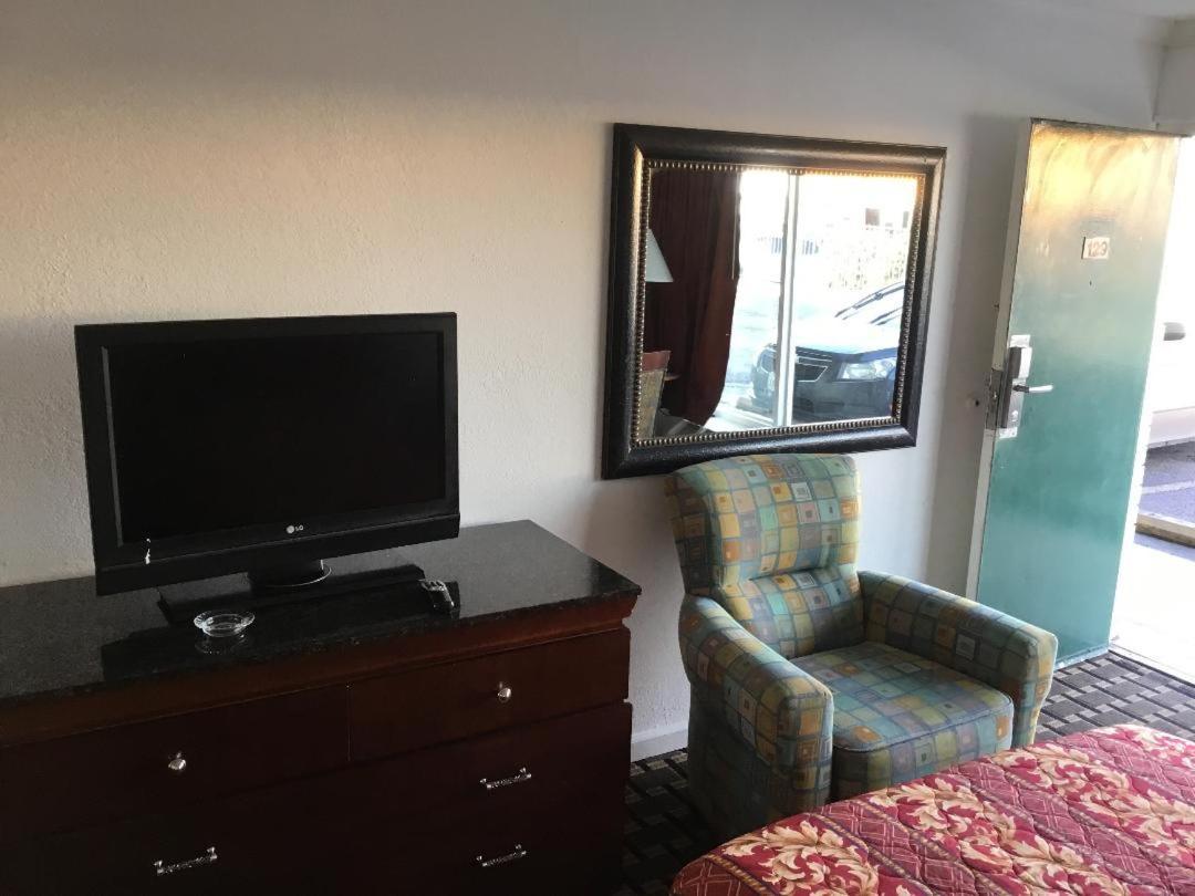 Houston Inn And Suites Luaran gambar
